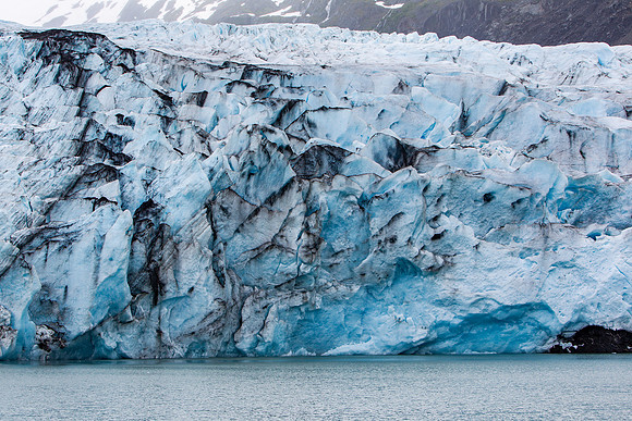 17.7 MB, 4896 x 3264: Blue and white ice of Portage Glacier