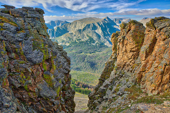 34.7 MB, 5760 x 3840: The vast Continental Divide from Trail Ridge Road in Rocky Mountain National Park.