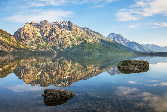 19.5 MB, 6720 x 4480: The large Tetons mountains reflecting in a very still Jenny Lake.