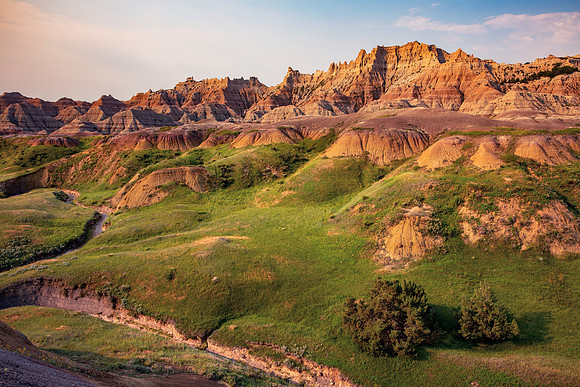 43.0 MB, 6720 x 4480: Rugged terrain in the Bad Lands National Park