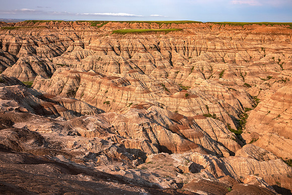 39.0 MB, 6720 x 4480: Rugged terrain in the Bad Lands National Park