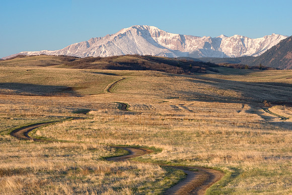 8.32 MB, 3888 x 2592: Hiking and mountain biking trail winding towards Pikes Peak.