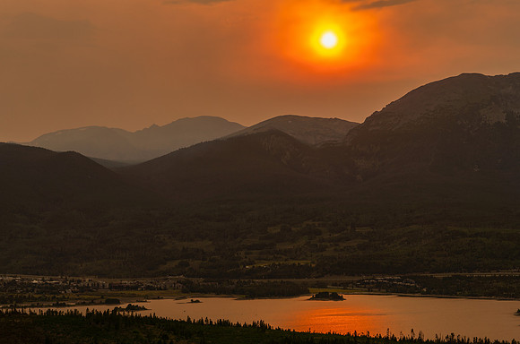 Golden Sun Set: A peaceful sun set over Dillon Reservoir